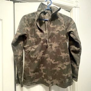 Long sleeve Eddie Bauer fleece in camo